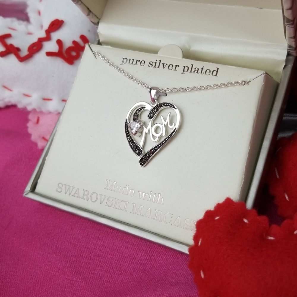 ❤❤VALENTINES SPARKLE ALLURE  NECKLACE - Picture 4 of 8